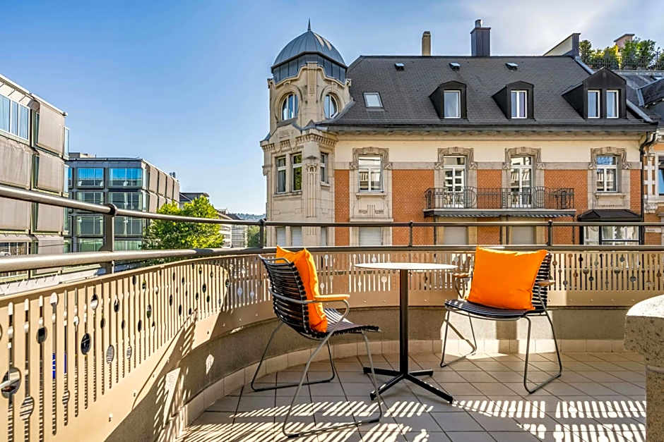 Neues Schloss Privat Hotel Zurich, Autograph Collection