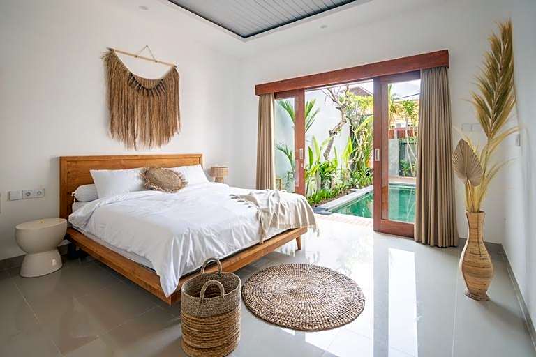 Canggu, Big Kitchen and Pool - All New, Design!