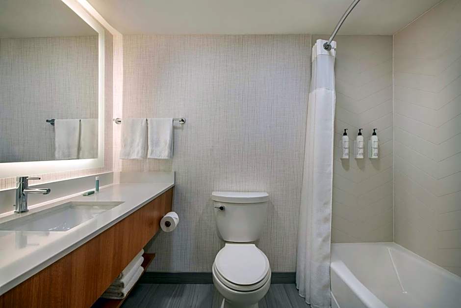 Fairfield Inn & Suites by Marriott Oakland Hayward