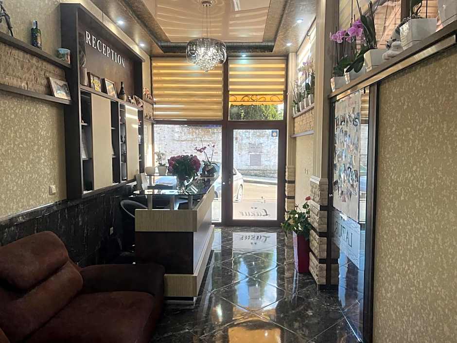 Hotel Lazur