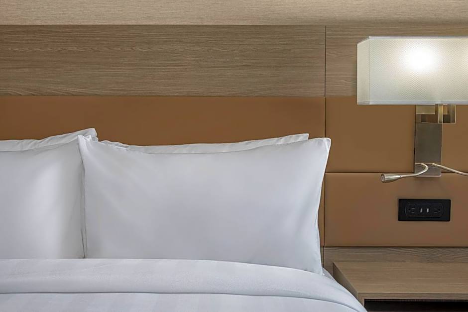 AC Hotel by Marriott Atlanta Midtown