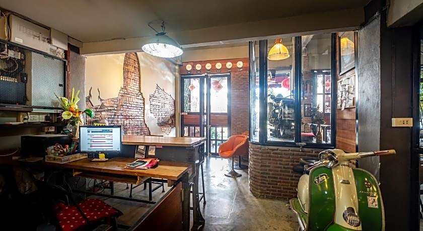 The 8 Factory Hotel Phitsanulok
