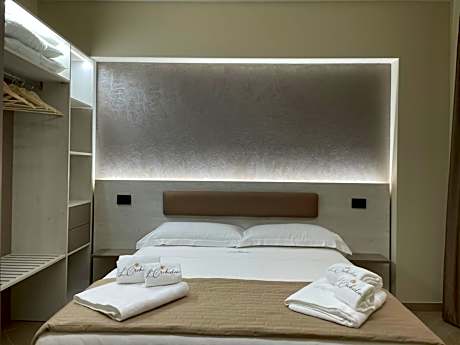 Queen Room with Balcony