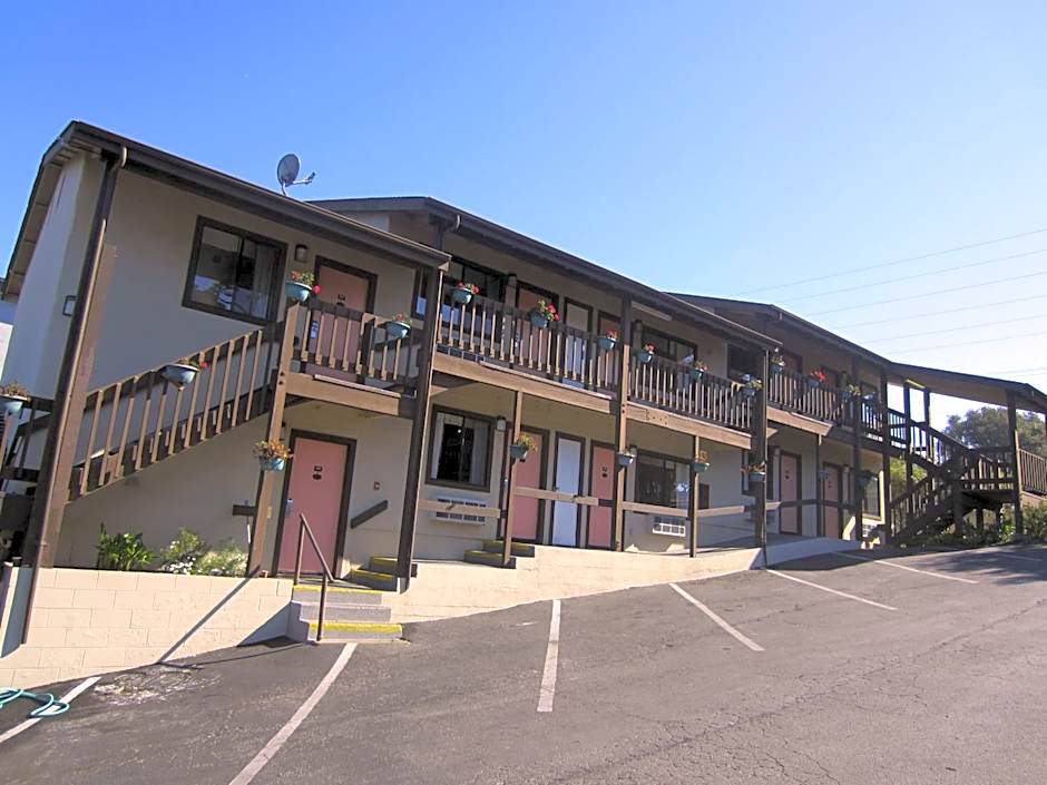 Monterey fairgrounds inn