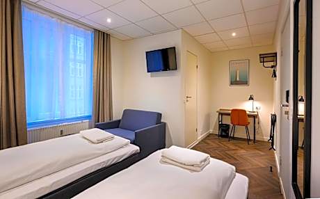 Triple Room with Private Bathroom