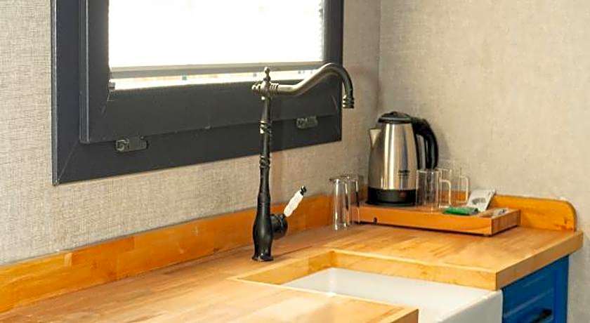 River Side TinyHouse