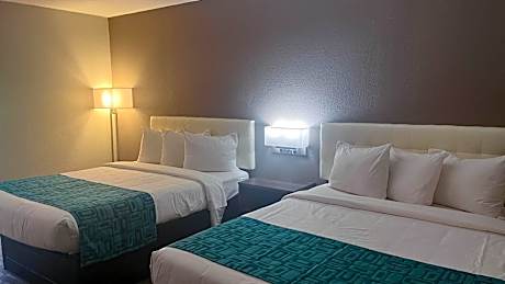 Queen Room with Two Queen Beds - Non-Smoking