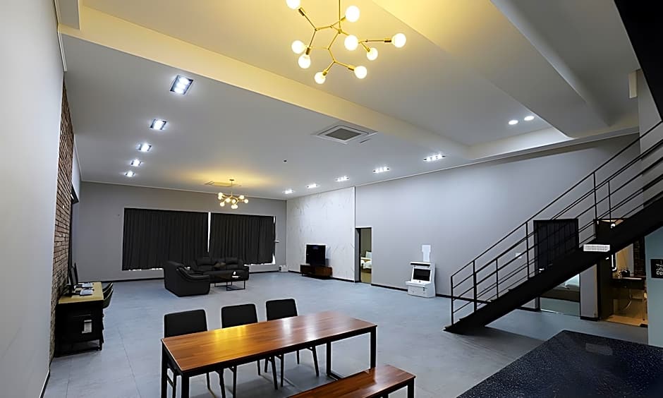 Dongducheon Hotel The Gray