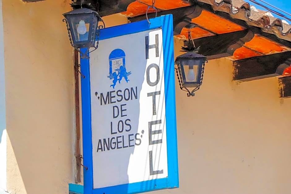 MESON DE LOS ANGELES