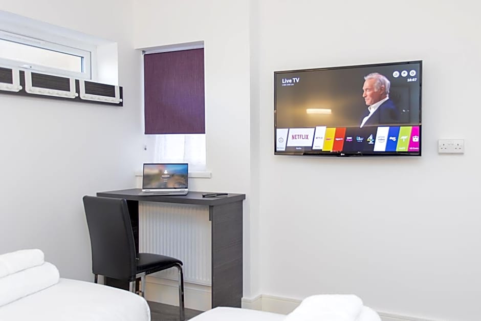 Legoland Heathrow Windsor Apartment Hotel