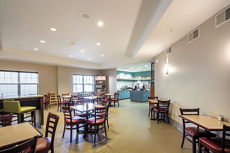 Country Inn & Suites by Radisson, Fond du Lac, WI