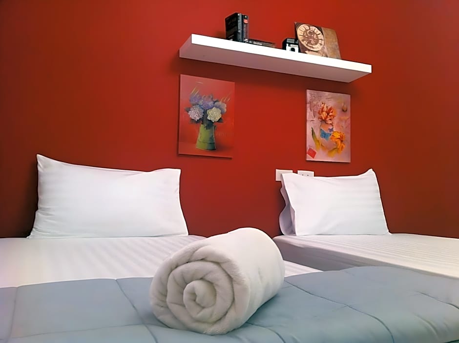 Chino Town Gallery Alley