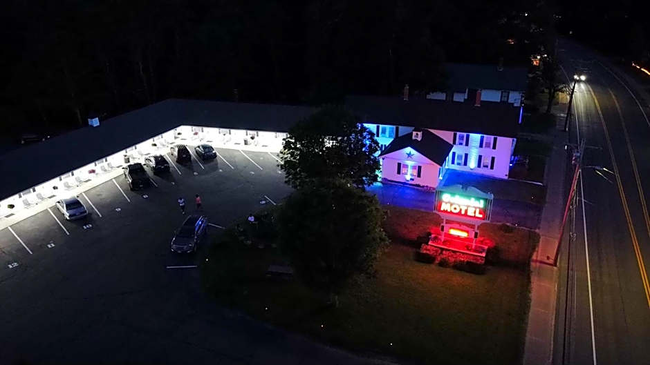 Colonial Motel