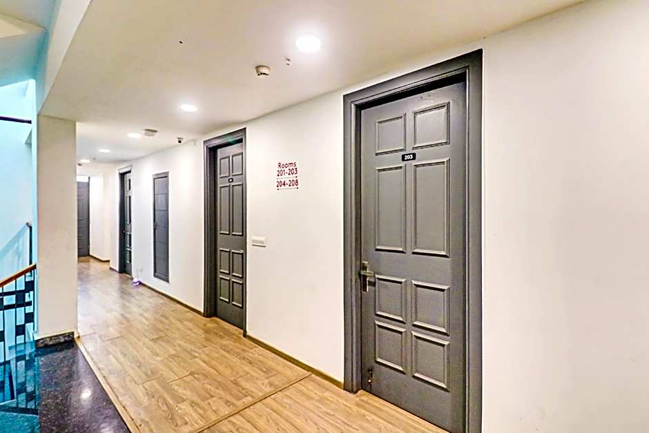 Townhouse Sector 30 Near Botanic Garden of Indian Republic