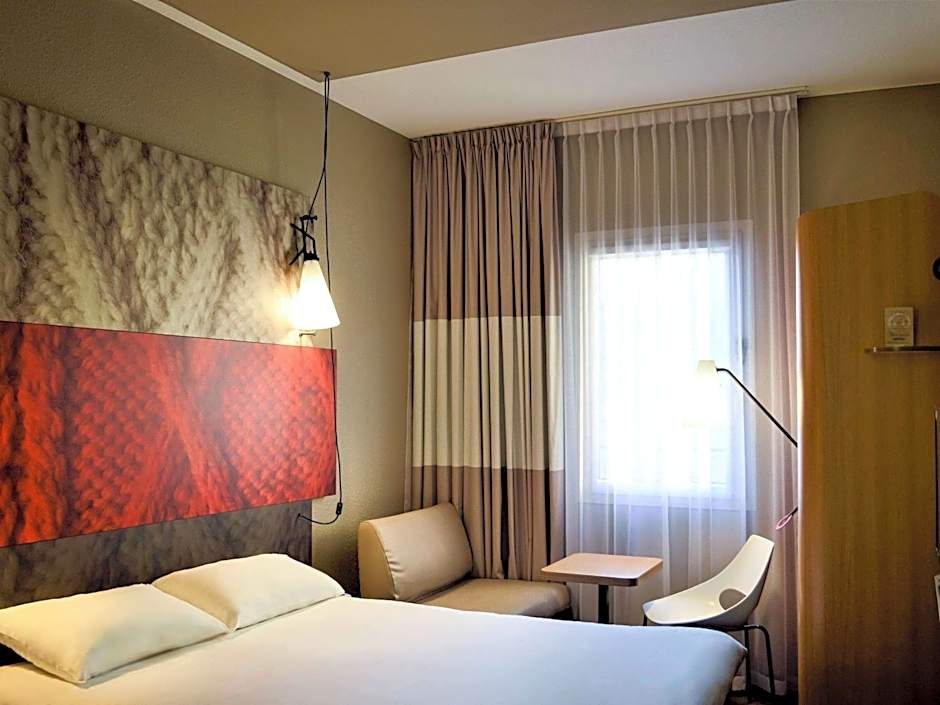ibis Lyon Caluire Cite Internationale
