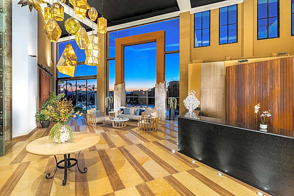 Krystal Grand San Miguel