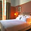 Le petit hotel