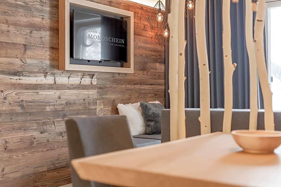 Mondschein Hotel & Chalet Ski-In Ski-Out Luxus am Arlberg