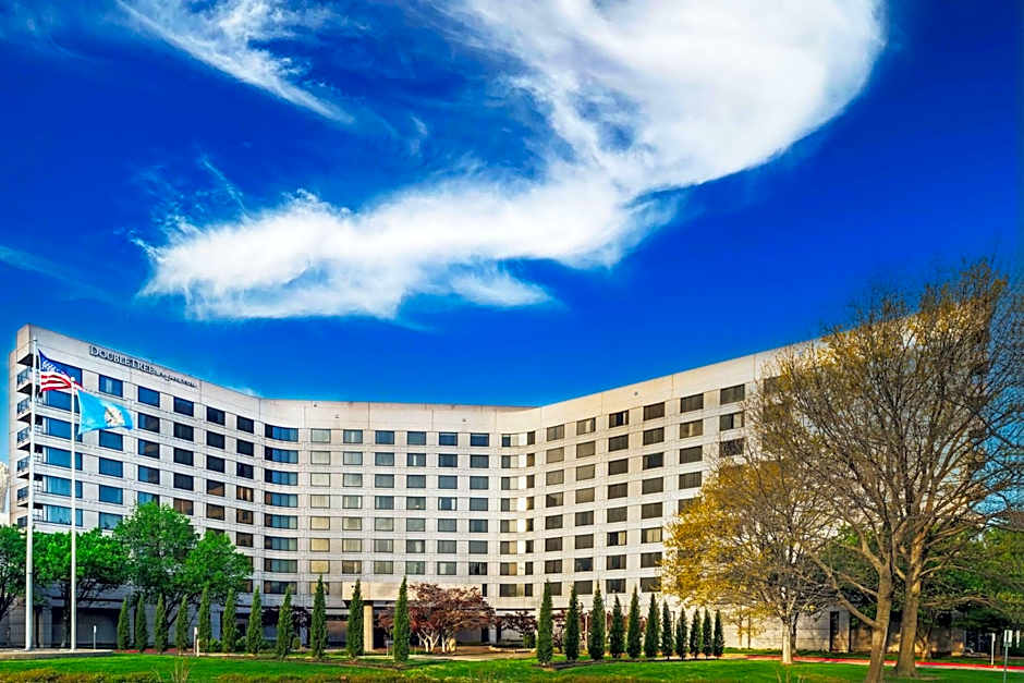 DoubleTree by Hilton Tulsa - Warren Place