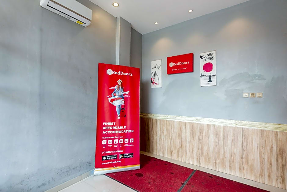 RedDoorz @ Manukan Surabaya
