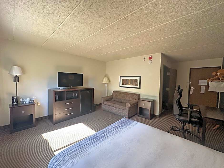 AmericInn by Wyndham Menominee
