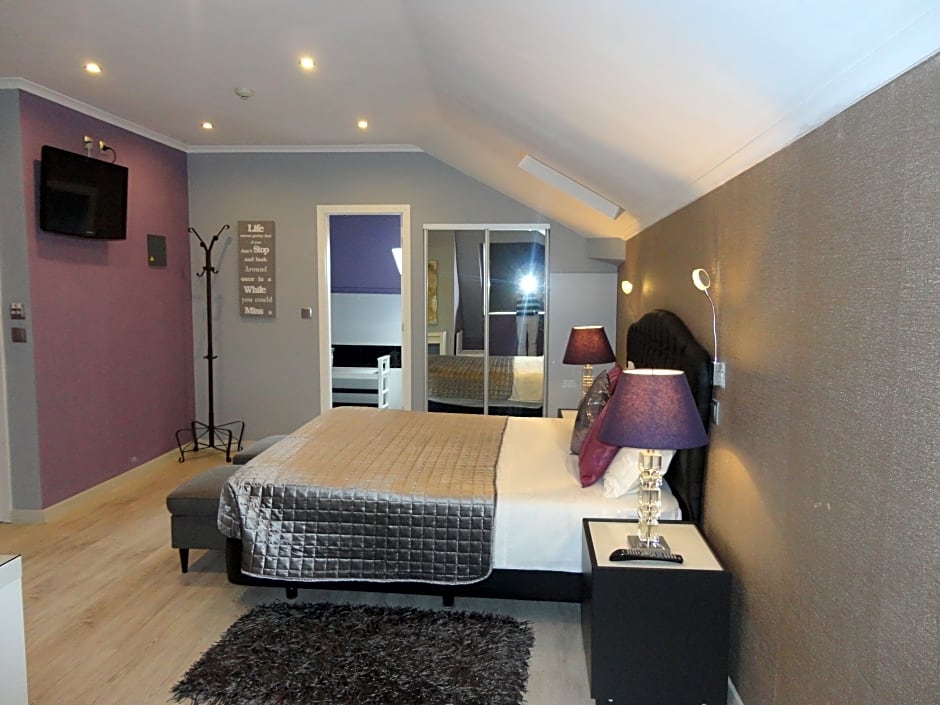 Grande Pensao Residencial Alcobia