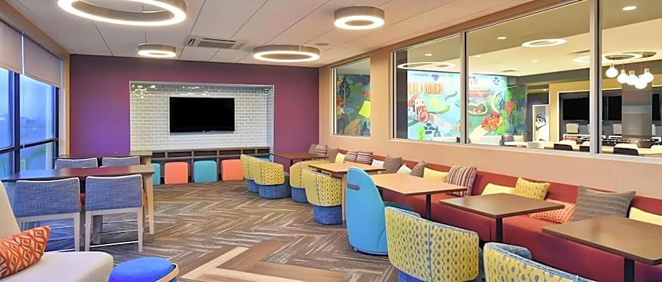 Tru by Hilton Manteca