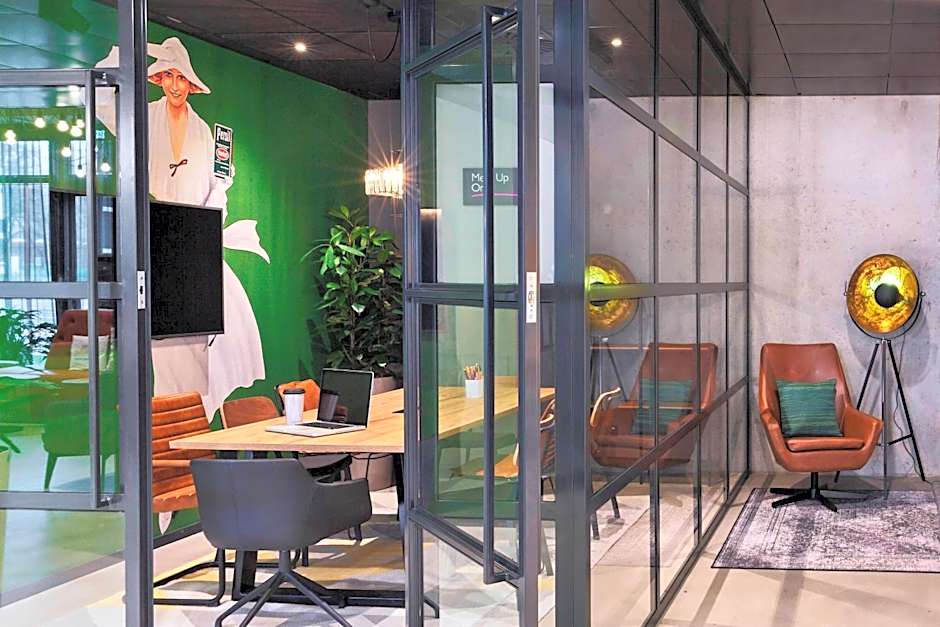 Moxy by Marriott Duesseldorf South