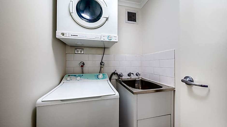 Oaks Sydney Goldsbrough Suites