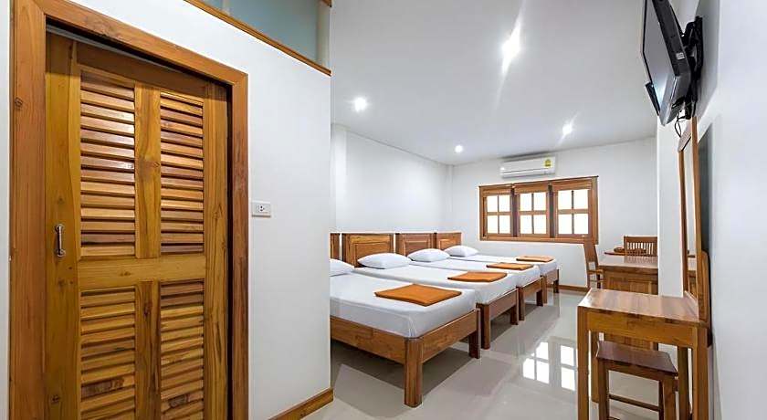 Thongphaphum Place