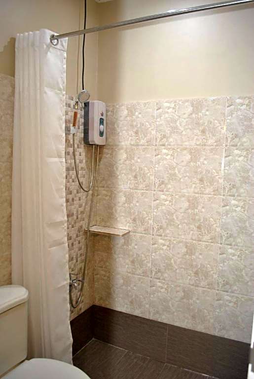 OYO 584 Grace Residence Hall