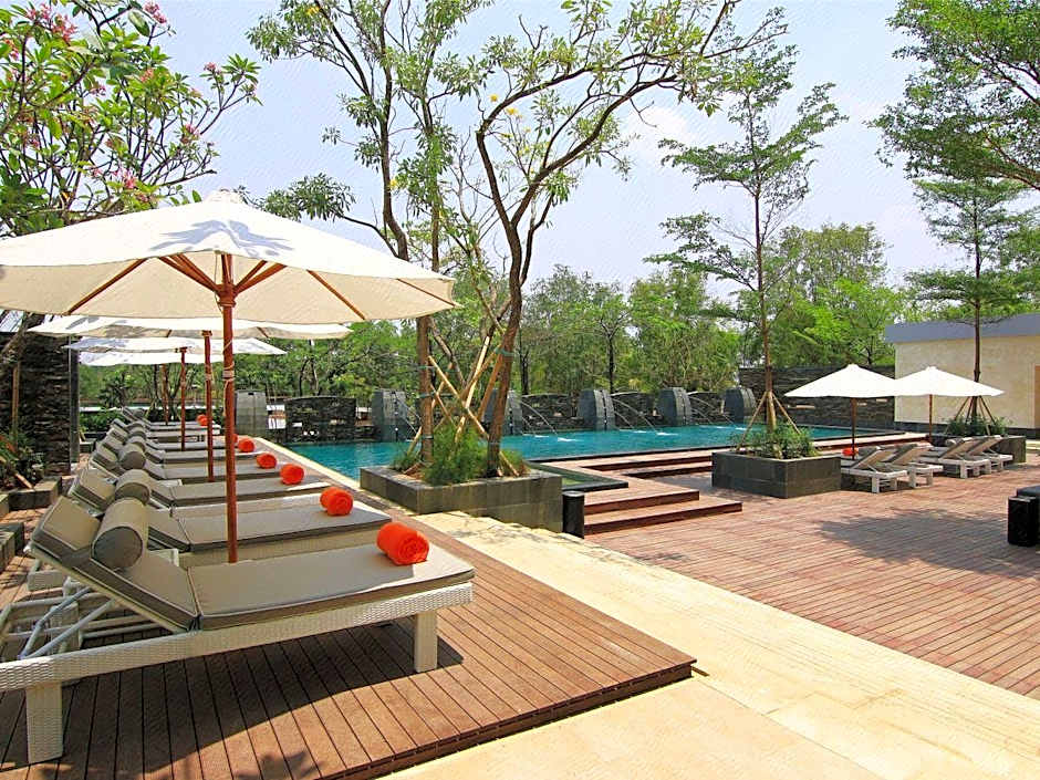 Delonix Hotel Karawang