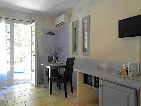 Double Room with Patio