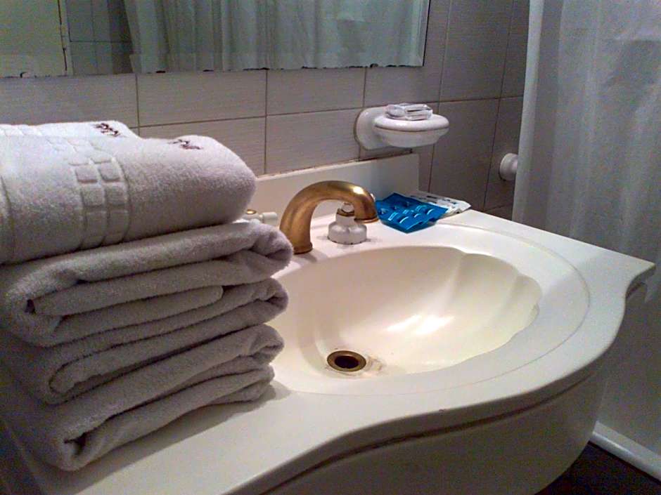 Tritone Hotel