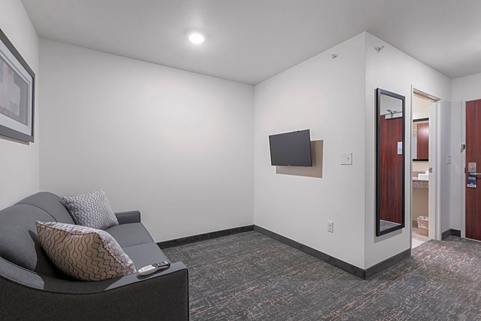 Cobblestone Hotel & Suites - Urbana