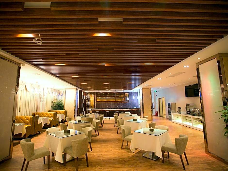 Zhonglian Harbor Hotel