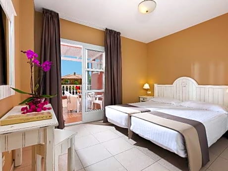 APARTMENT ONE BEDROOM