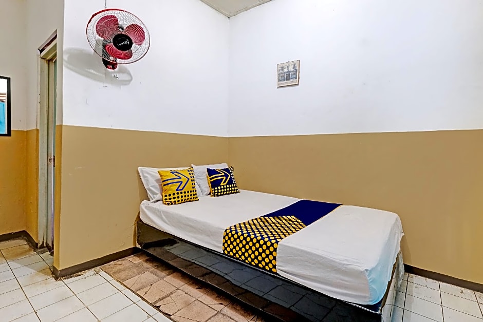 SPOT ON 92983 Hotel Ayu