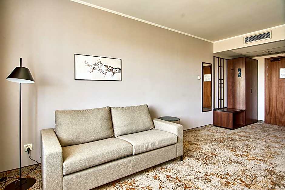 Metropolo by Golden Tulip Krakow