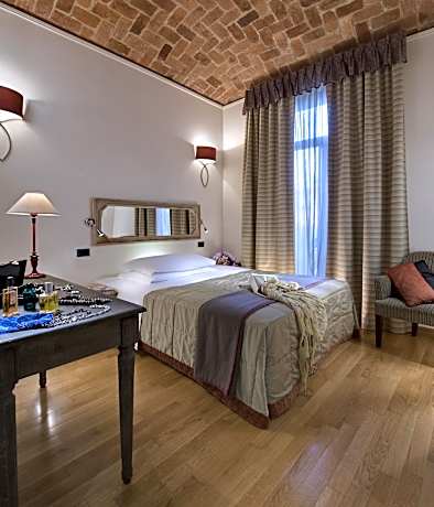 Classic Single Room