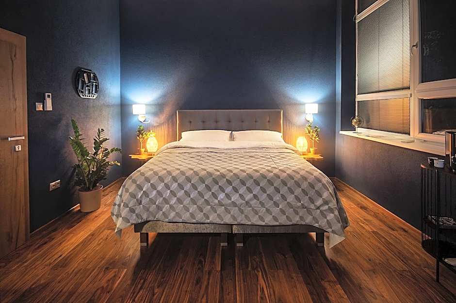 ELVIRA SELECTION by Lotus