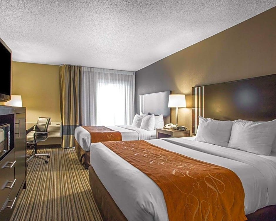 Holiday Inn Express & Suites Hayward, an IHG Hotel