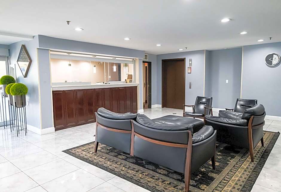 Baymont by Wyndham College Park Atlanta Airport South