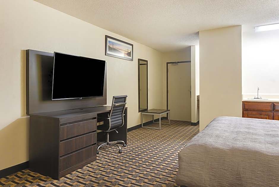 Quality Inn & Suites Ridgeland