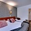 Brit Hotel le Cygne