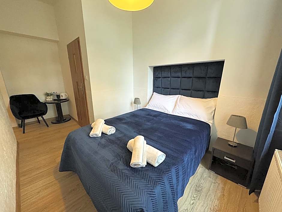 IRIS Aparthotel
