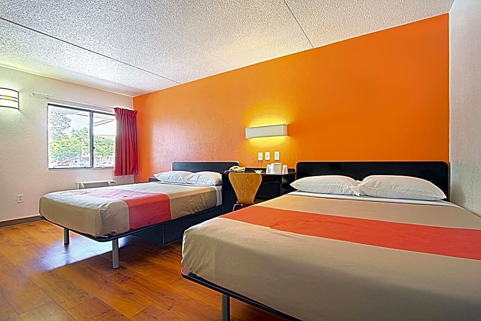 Motel 6-East Brunswick, NJ