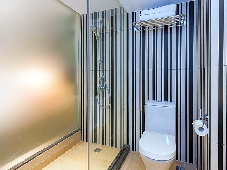 Caravel Hotel