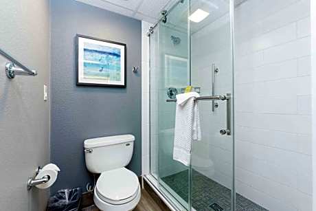 Two-Room Oceanfront Queen Suite - High Floor