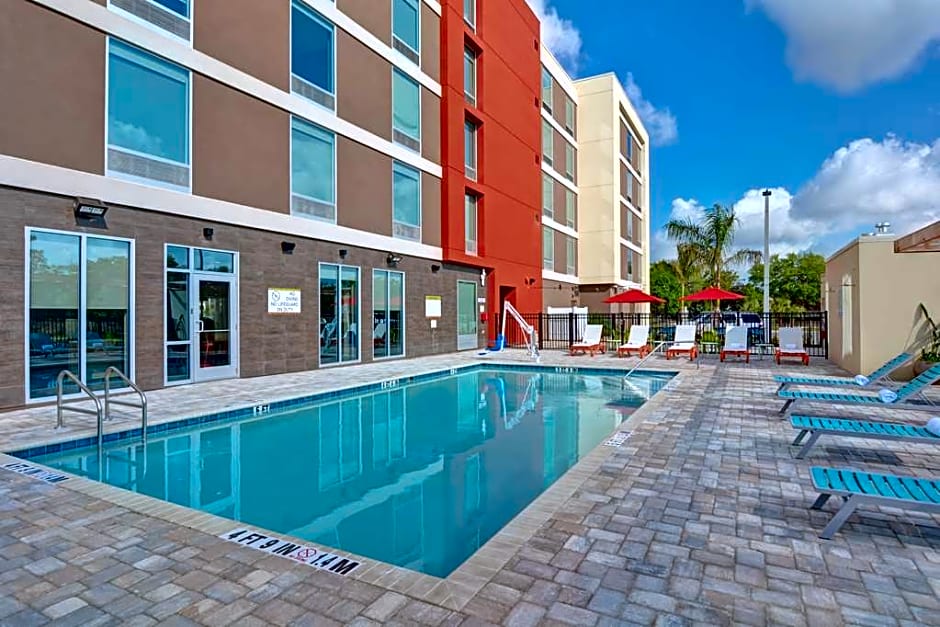Home2 Suites by Hilton Sarasota I-75 Bee Ridge